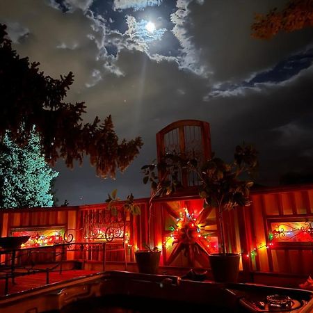 Mystic Portal 420 Guesthouse Colorado Springs Exterior photo